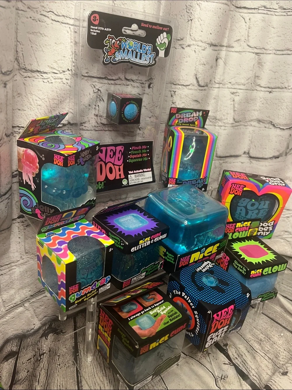 BNIB and Sealed! HUGE 10 piece NeeDoh Blue Bundle!!
